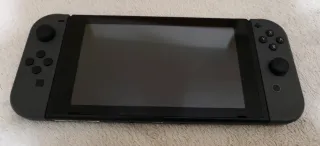 Nintendo Switch 2019 con caja