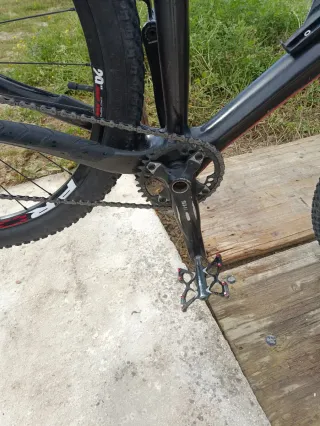 Bicicleta Focus Raven Carbono