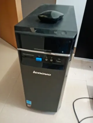 Equipo informático Lenovo la silla de oficina de r