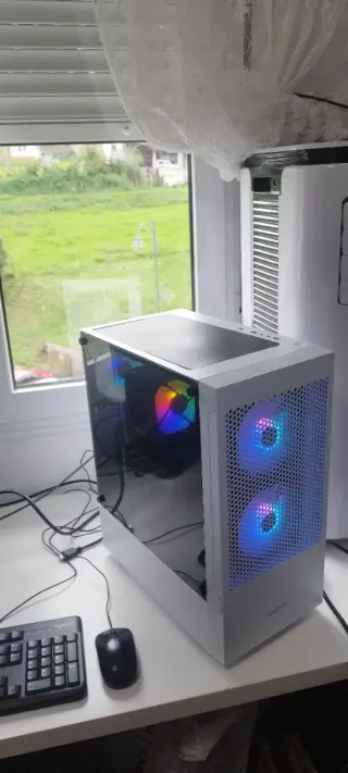 Intel Xeon 2690v4 + 32GB RAM + 1TB + Vega 56