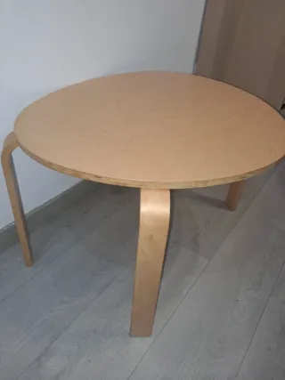 Mesa ovalada de madera Ikea