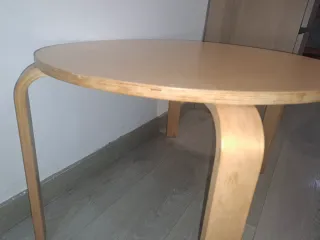 Mesa ovalada de madera Ikea