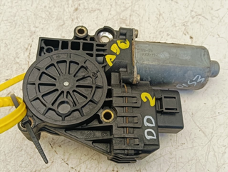 MOTOR ELEVALUNAS DELANTERO DERECHO AUDI A6 AVANT