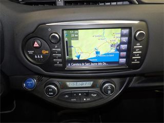 TOYOTA Yaris 1.5 Hybrid Advance