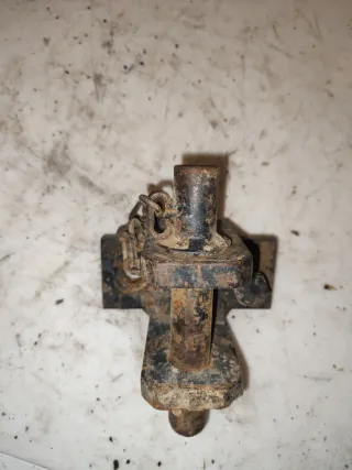 Enganche de remolque con cadena