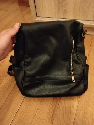 Mochila Negra dé cuero