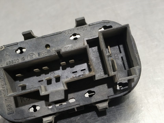 MANDO ELEVALUNAS DELANTERO IZQUIERDO FORD FOCUS B