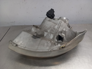 FARO DERECHO RENAULT TRAFIC II COMBI D-F9Q U7 770