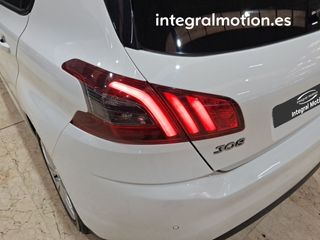 Peugeot 308 5P Style BlueHDi 100 S&S 6 Vel. MAN