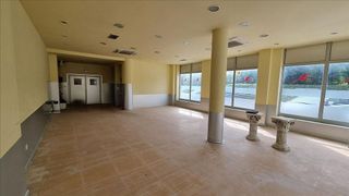 Local comercial en venta en Santa Cruz de Bezana