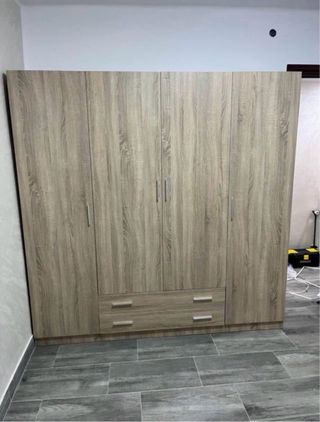 Armario modular blanco con espejo