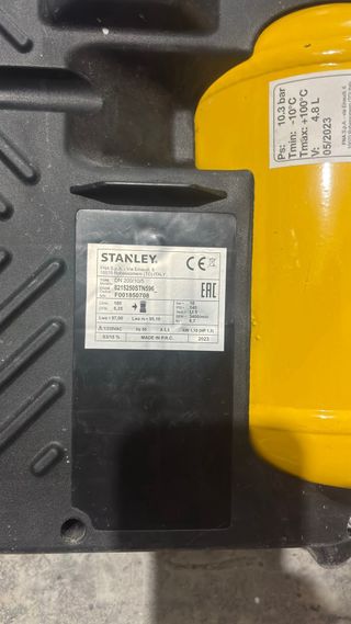 Compresor Stanley 1.5 HP. 5 lt.  10 bares