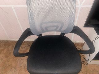 Silla de oficina negra