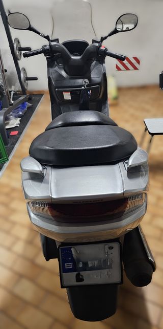 Scooter Suzuki BURGMAN UH150 4T año 2006