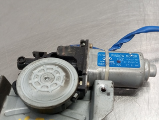 ELEVALUNAS DELANTERO DERECHO HYUNDAI MATRIX (FC)