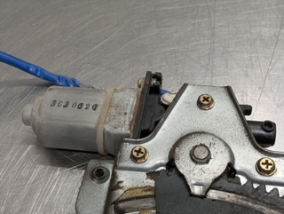 ELEVALUNAS DELANTERO DERECHO HYUNDAI MATRIX (FC)