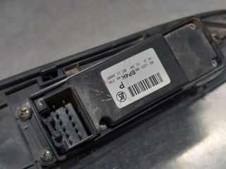 MANDO ELEVALUNAS DELANTERO DERECHO MAZDA 3 BERLIN