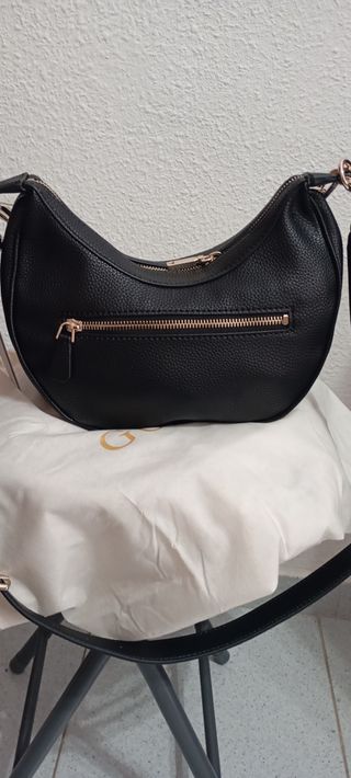Bolso marca Negro Cadena Dorada