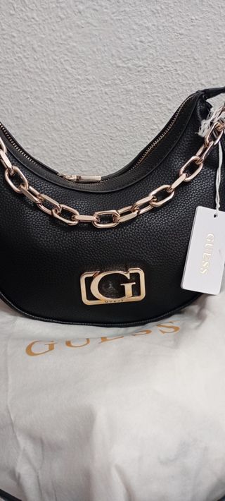 Bolso marca Negro Cadena Dorada