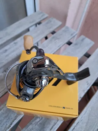 Carrete Pesca Daiwa Silver Creek 2500S-XH