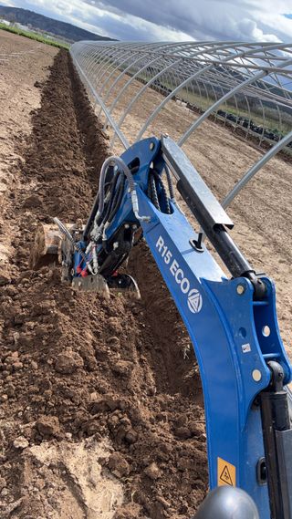 Se realizan zanjas, desde 5cm de ancho