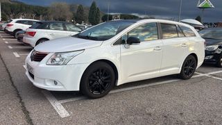 Toyota Avensis 2011 diesel pegatina b