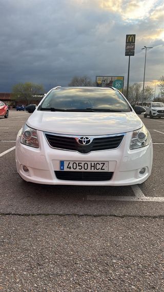 Toyota Avensis 2011 diesel pegatina b