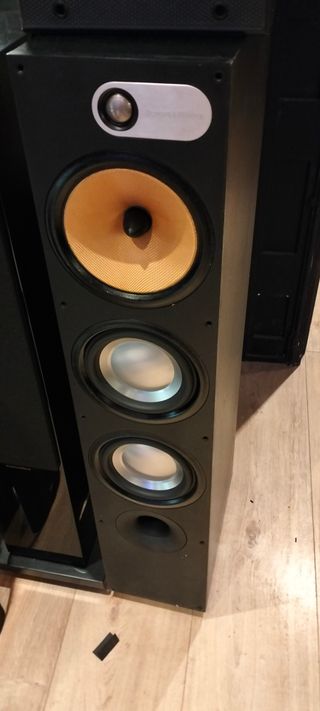 Altavoces Bowers & Wilkins 683 SII Negro/Plata