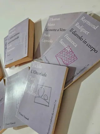 Set di 8  libri