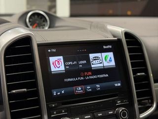 Porsche Cayenne Platinum Edition (2017)