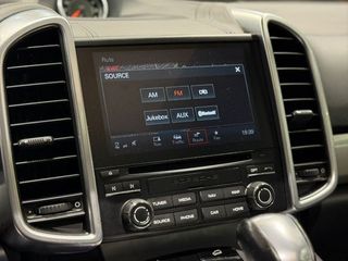 Porsche Cayenne Platinum Edition (2017)