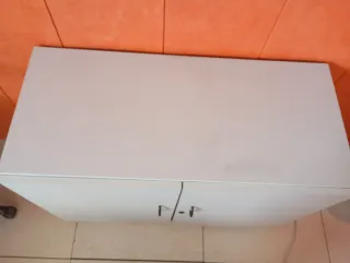 Armario de oficina bajo blanco