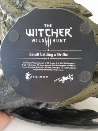 Estatua Geralt vs Grifo The Witcher 3