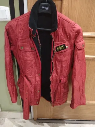 Chaqueta Barbour acolchada roja