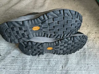 Zapatillas Trekking Boreal Gris y Rojo