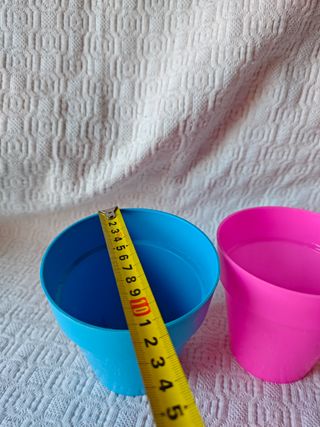 Pack 2 macetas pequeñas rosa y azul plástico nueva