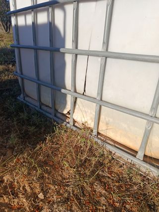 Depósito 1000L IBC con jaula metálica