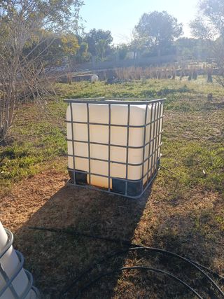 Depósito 1000L IBC con jaula metálica