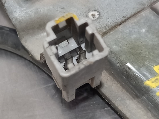 ELEVALUNAS TRASERO DERECHO TOYOTA CARINA (T19) 01