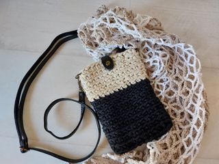 Bolso crochet móvil negro y beige