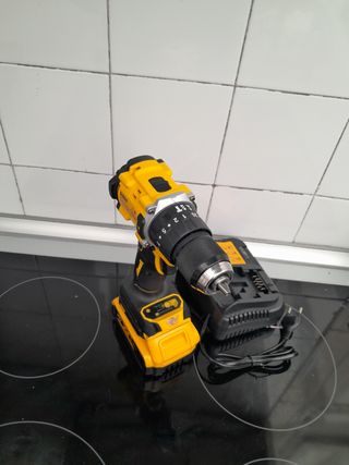 Taladro Atornillador Dewalt nuevo.