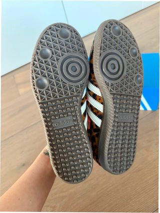 Adidas Samba OG Leopardo Rojo Talla 40