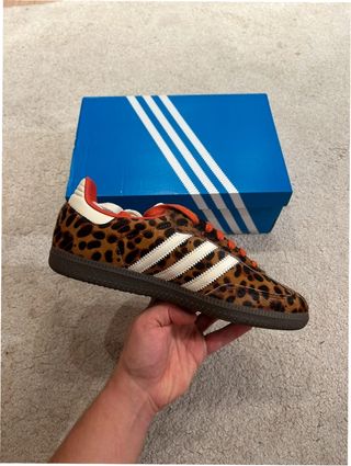 Adidas Samba OG Leopardo Rojo Talla 39