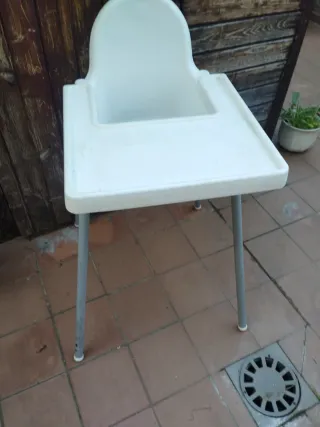 Trona infantil blanca