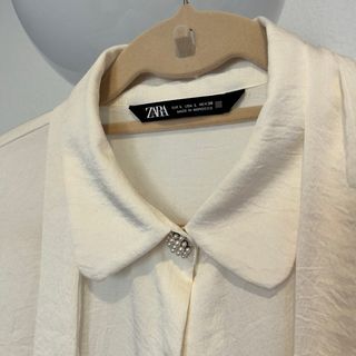 Camisa Zara Blanca con Botones Joya