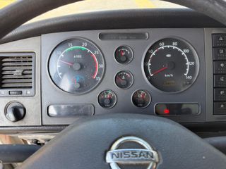NISSAN ATLEON 95.19 CAJA CERRADA + PLATAFORMA