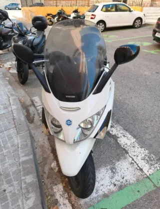 Piaggio X evo 125  - moto para reparacion