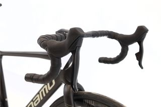 Megamo Raise AXS 12V (carretera) t.52 Reacondicionada