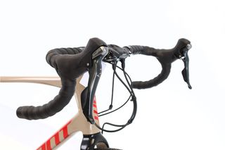 Giant Revolt 3 (gravel) t.56 Reacondicionada