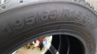 NEUMATICO 195/65R15
